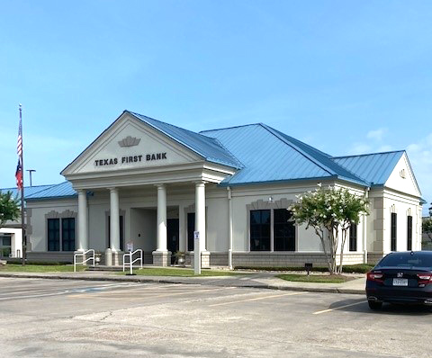 Baytown banking center location