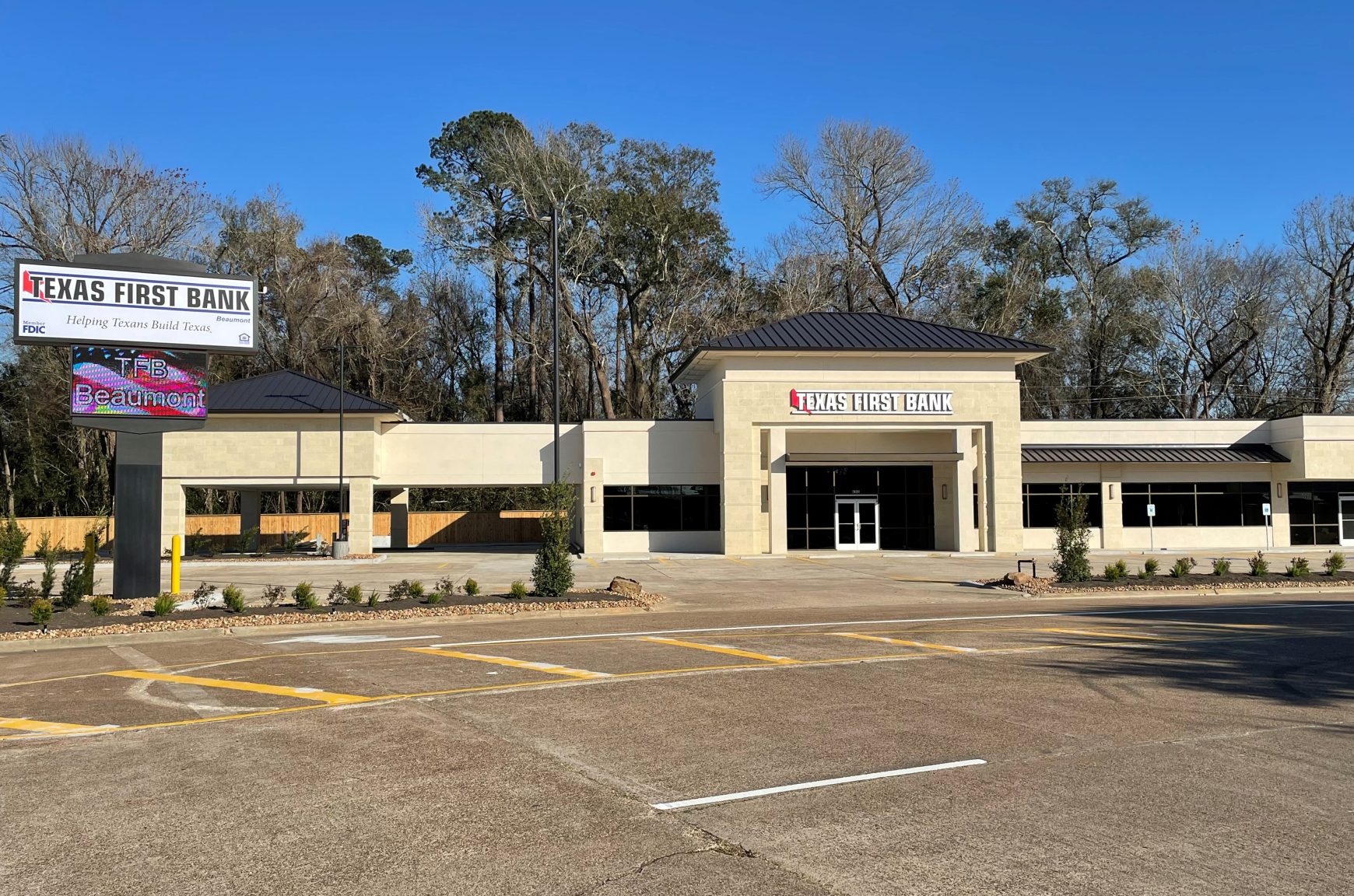 Beaumont banking center location